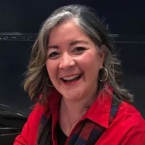 Meet your Posher, Lori